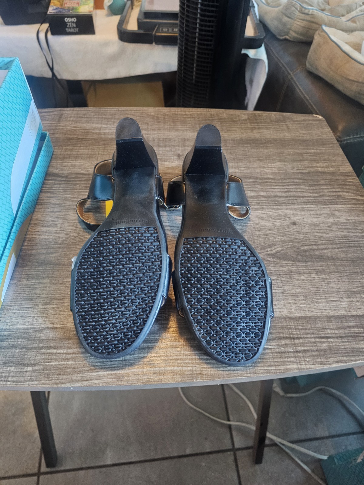 LADIES SAFETY NON SLIP WORK SHOES BY SAFETY ZONE (DIFFERENT SIZES)