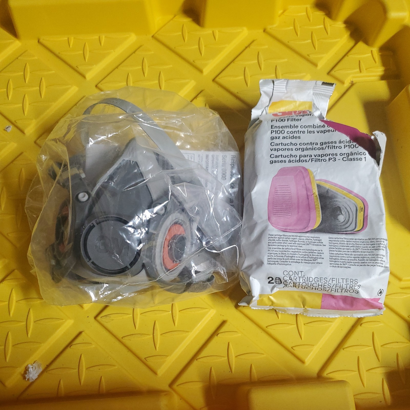 3M Multi-Purpose Reusable Respirator Half Mask Medium OV/AG (Open Box)