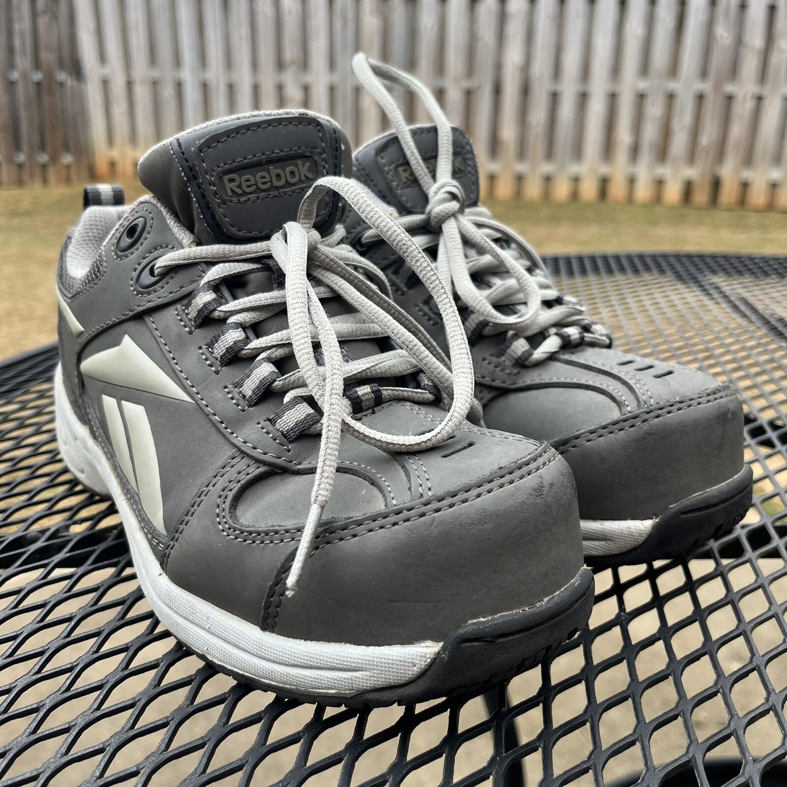Reebok ASTM F2413-11 Safety Steel Toe Leather Gray Work Shoes Men’s 5M Women’s 7