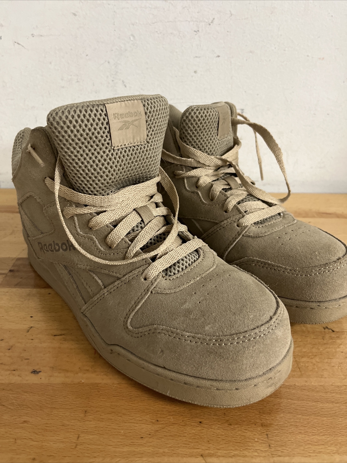 Reebok – RB2950 – Desert Tan Work Comp Toe -Shoes Size M 7.5W – W 9.5W