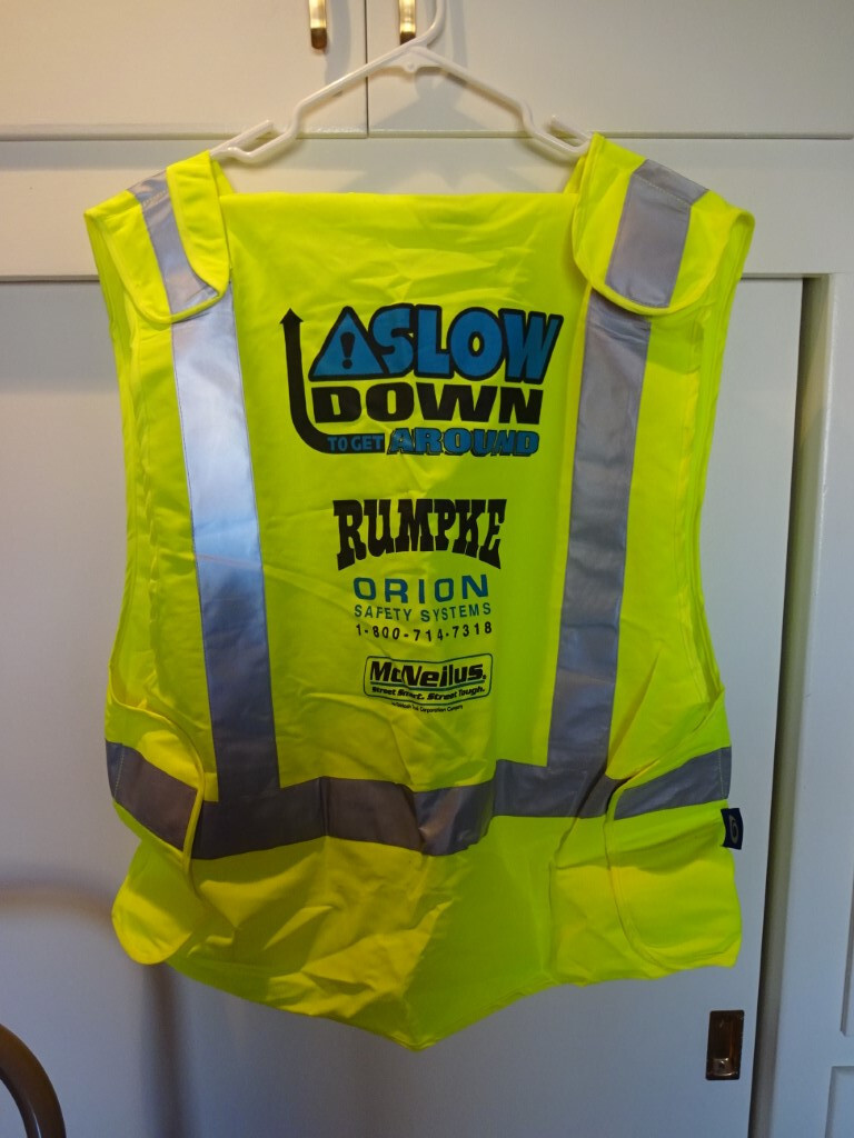 McNEILUS GARBAGE TRUCK CO. CLASS 2 SAFETY VEST & BAG EVERY G-MAN NEEDS ONE