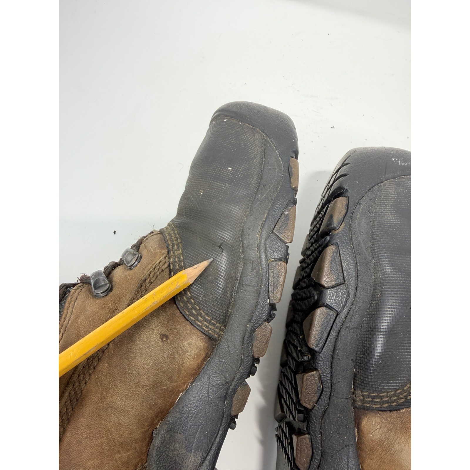 KEEN Men’s Waterproof Work Hiking Boots Size 9.5 Brown Leather Steel Toe EH