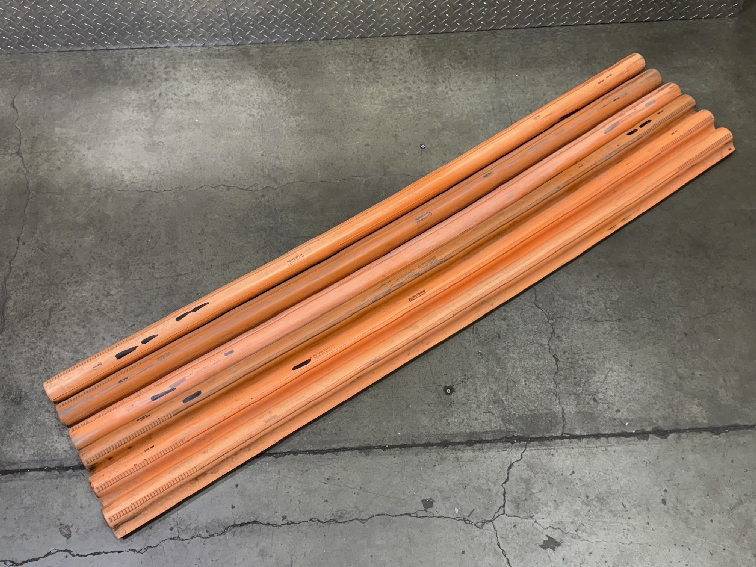 6pc Salisbury 6′ 1.5″ RibGrip Class 3 Straight End Insulating Hose | ASTM D-1050