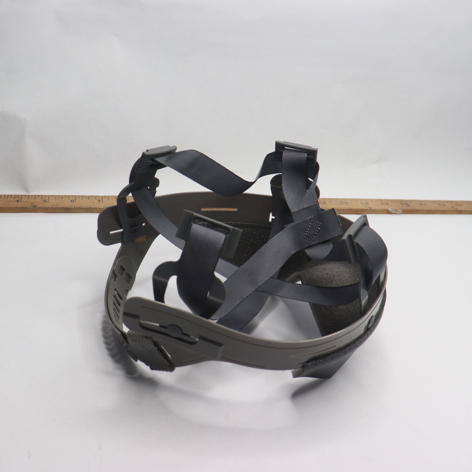 Hard Hat Suspension 4 pt. Pin-Lock Harnesses 6-1/2-8 MED 5896586