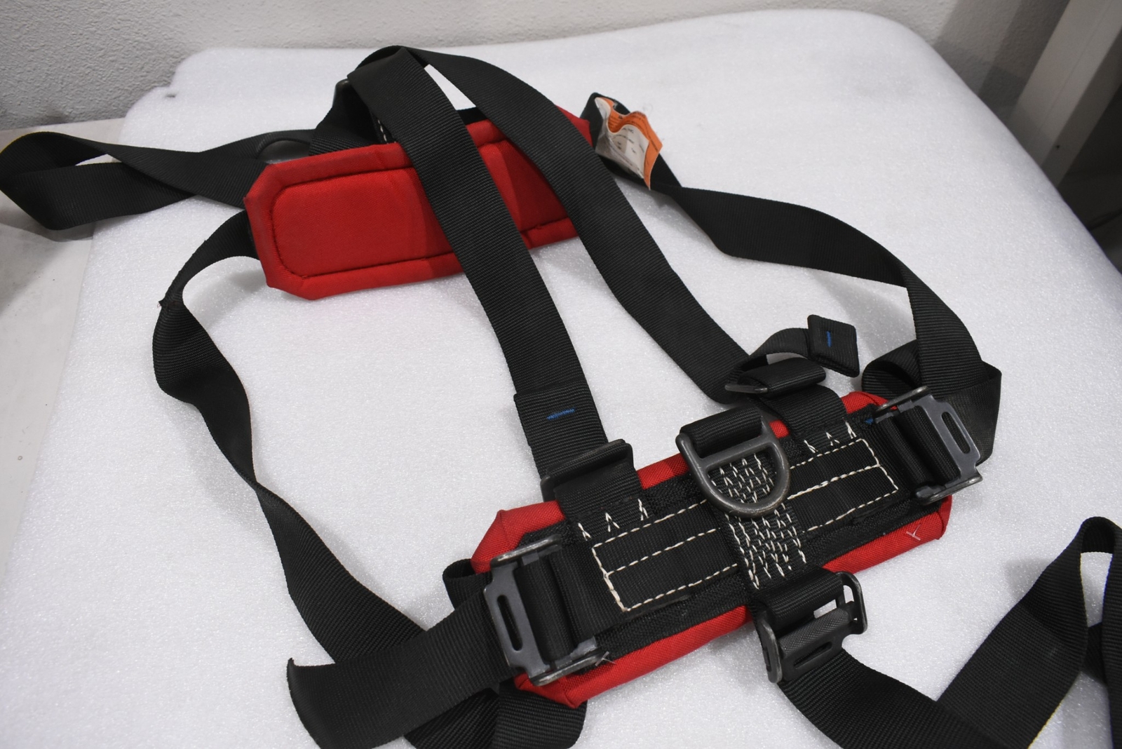 ROCO CMC RESCUE EQUIPMENT 202623 UNIVERSAL CHEST HARNESS 24-54″ WAIST 20-36″ HEI