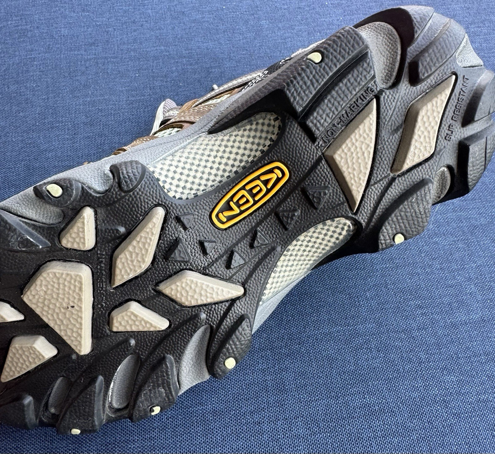 KEEN Flint Low Women’s Size 8 Wide Steel Toe Work Shoes Brown Leather NEW OP BOX