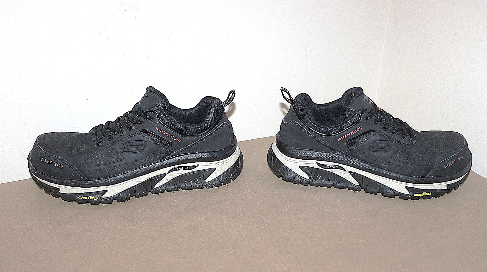 Sketchers Mens Sz-8.5 Arch Fit Road Walker Comp Toe Safety Work Shoe (SN200154)