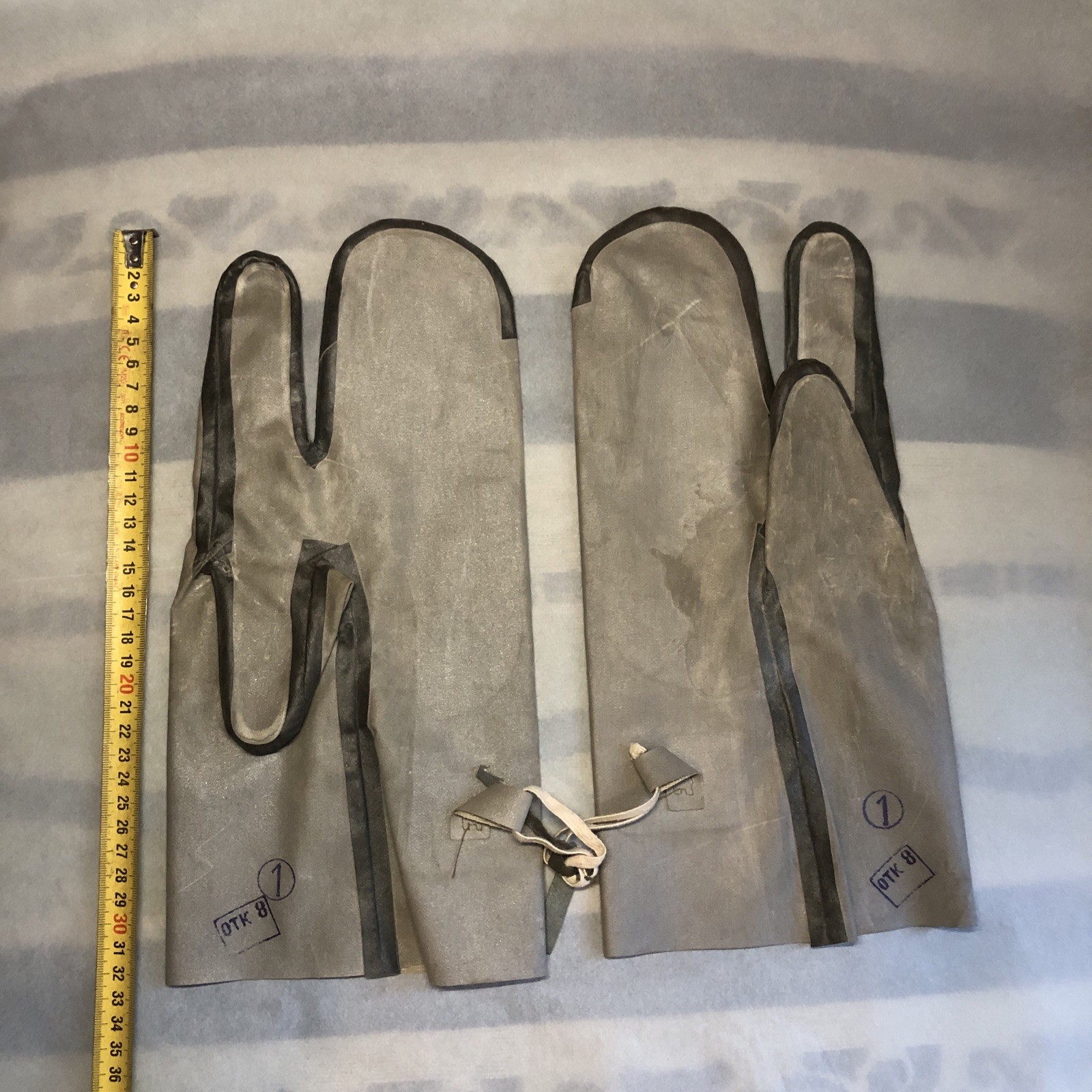 Chemical protection boilers, gloves. Made USSR . Military! Medium Size N 1. C Sh