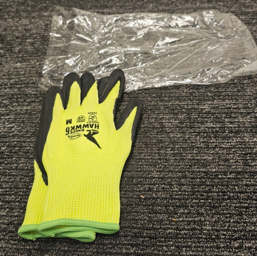 (QTY 4 Pairs) Boss 3542X Knife Hawwk 6 Cut Resistant Gloves Medium Size Green