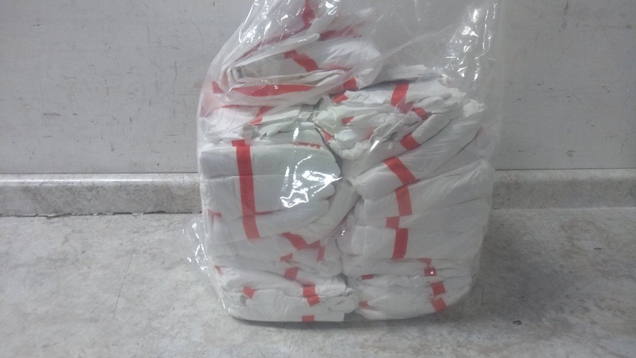 3M 4565-BLK-M 25 Pk Size M Non-Porous Film Laminate Disposable Coveralls