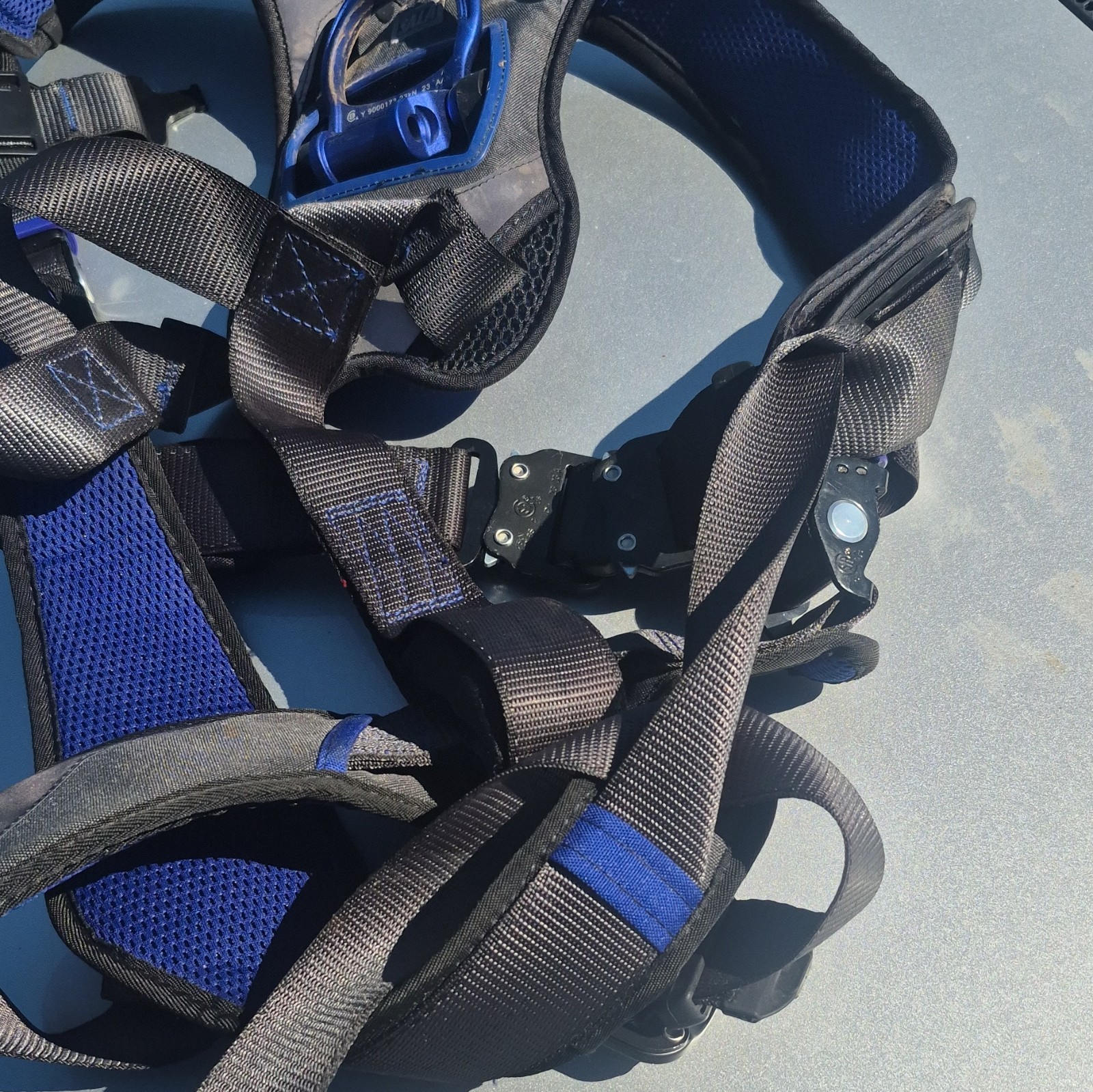 3M Dbi-Sala 1113046 Exofit(Tm) X300 Fall Protection Harness, S, 420 Lb,