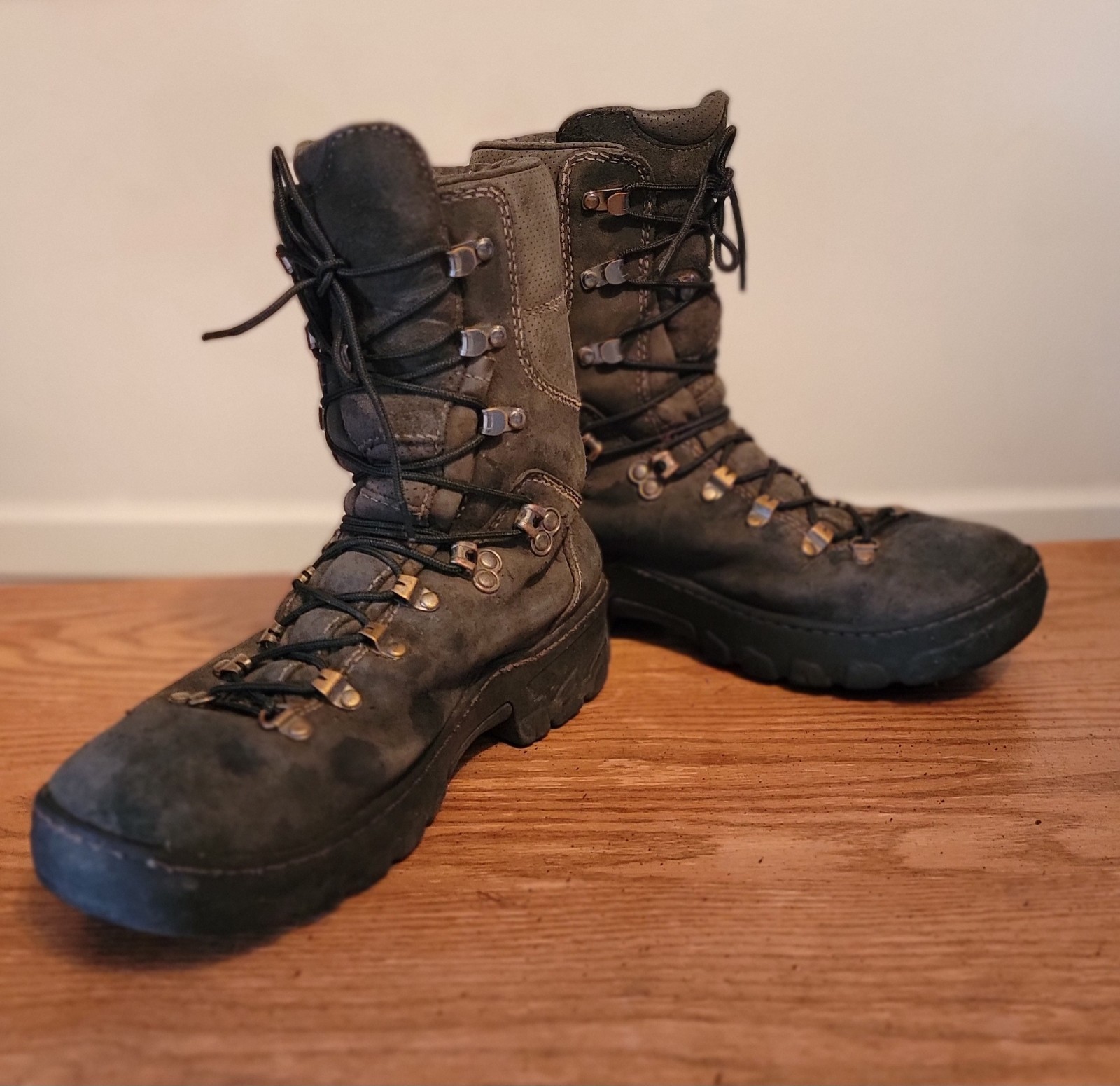 Danner 18054 Wildland Tactical Firefighter 8D Black Boots