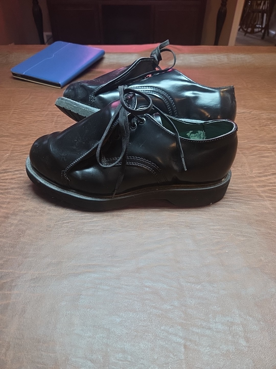 Black Vibram Steel Toes Work Shoes Size 10D.