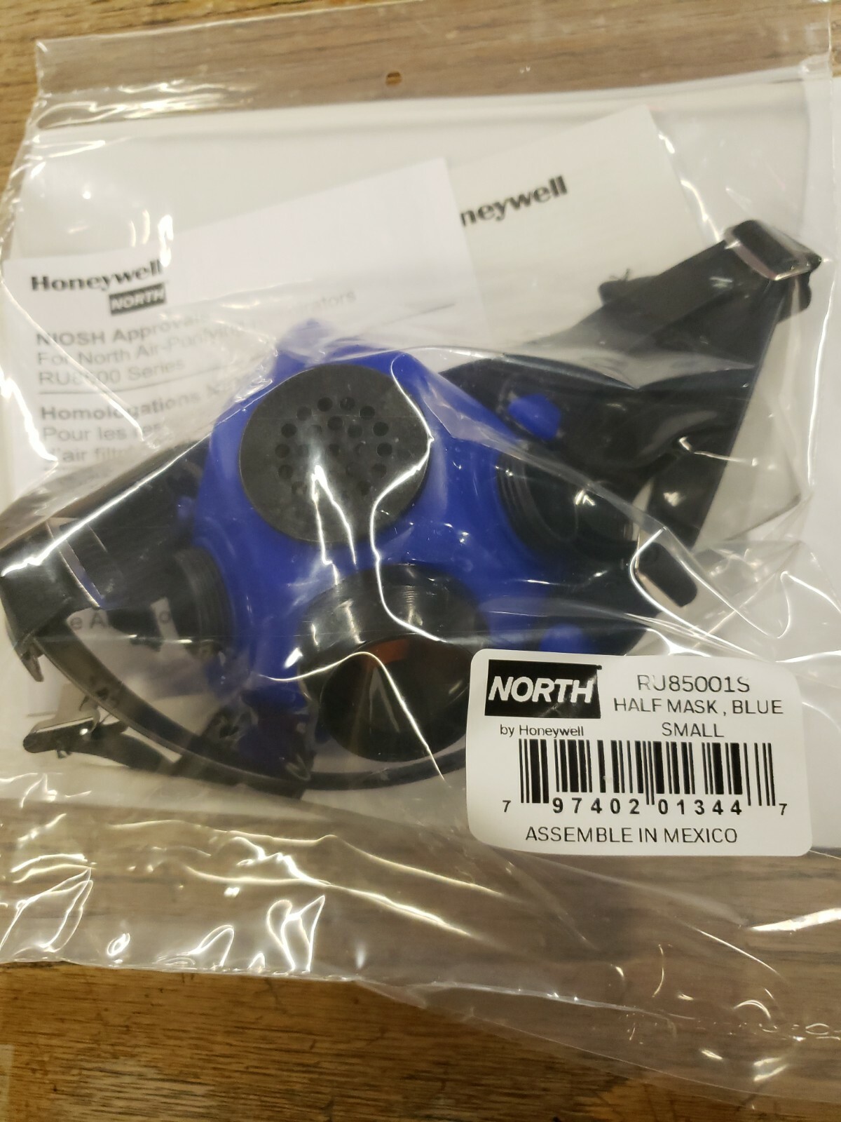 Honeywell North Small half mask blue respirator RU85001S.