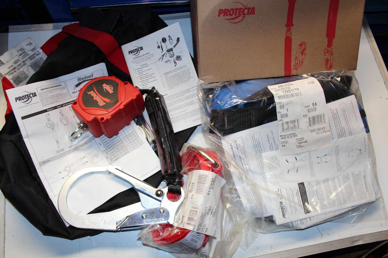 3M Safety-Protection 3100427 Rebel 11′ Self Retracting Lifeline PROTEKTA KIT