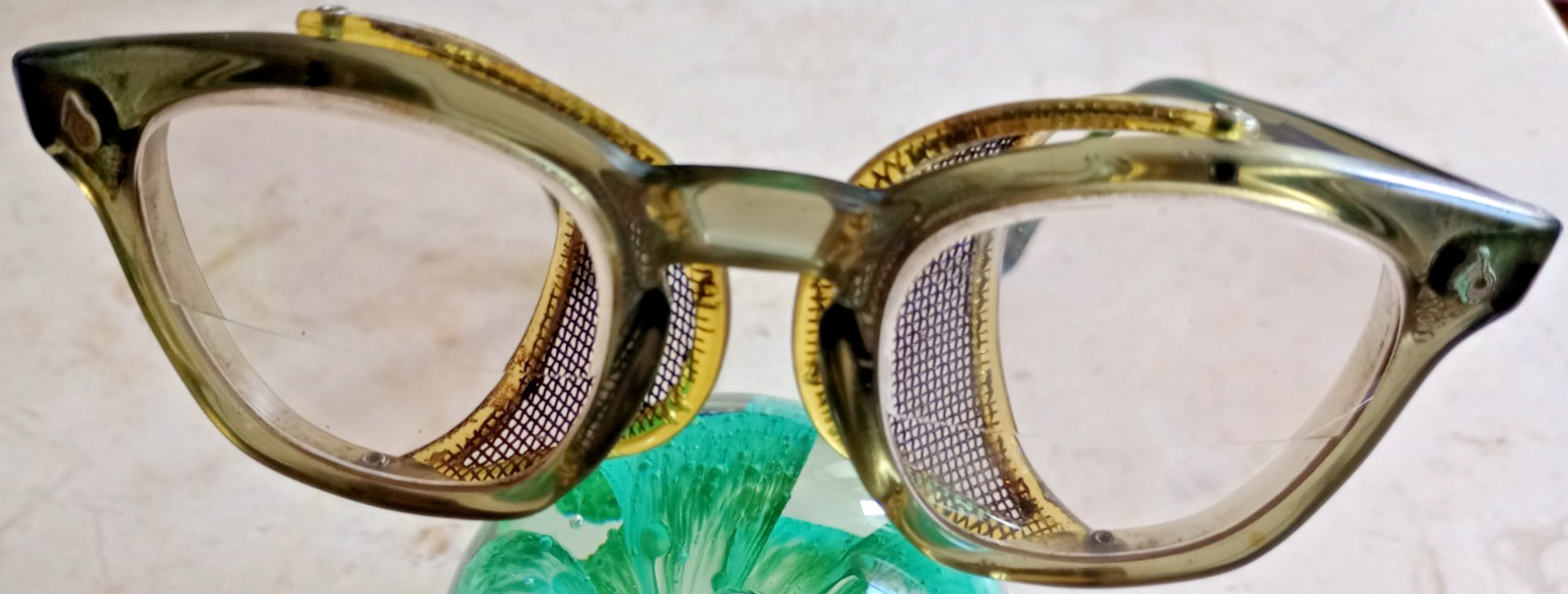 VTG AO AMERICAN OPTICAL FLEXI FIT 6 1/4 L SAFETY GLASSES MESH SIDE SHIELD FRAMES