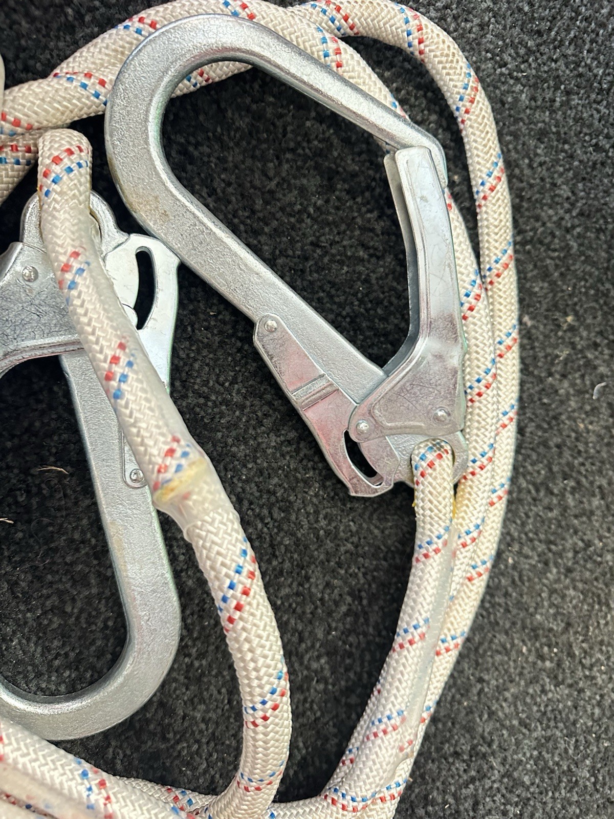 TRSMIMA Industrial Safety Lanyard Energy Absorber with Carabiners Model LPT-H-I