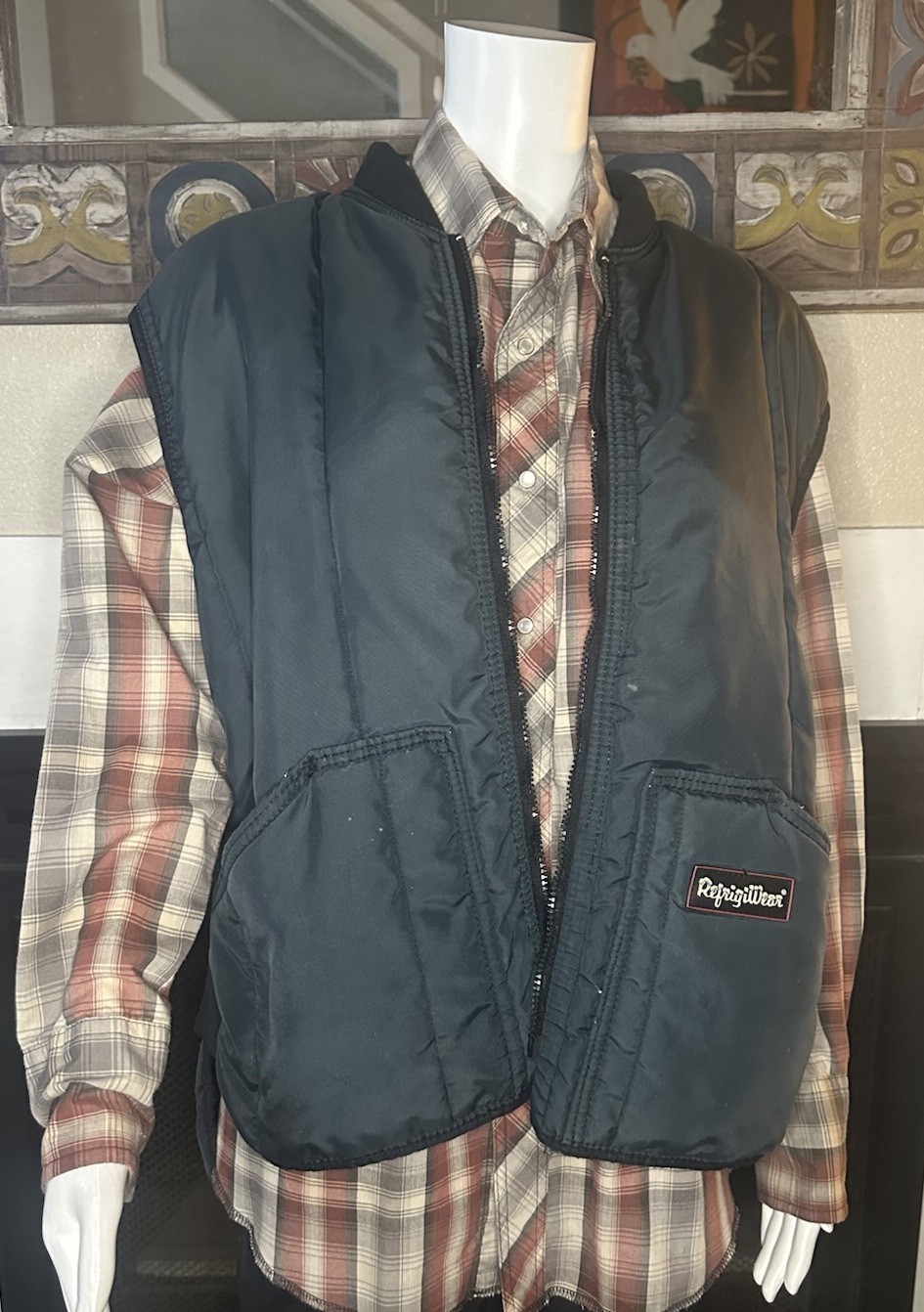 RefrigiWear Insulated Vest Iron-Tuff Black Sz Med Armpit To Armpit 24”